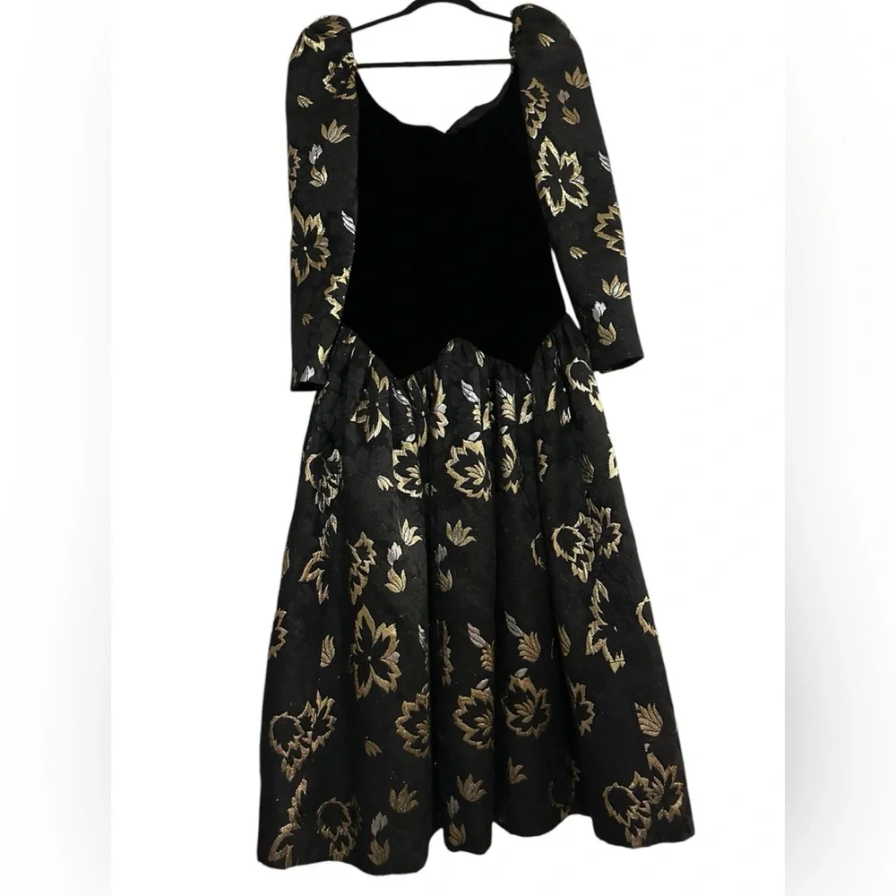Víctor Costa   Dress Size 6 - Picture 11 of 12